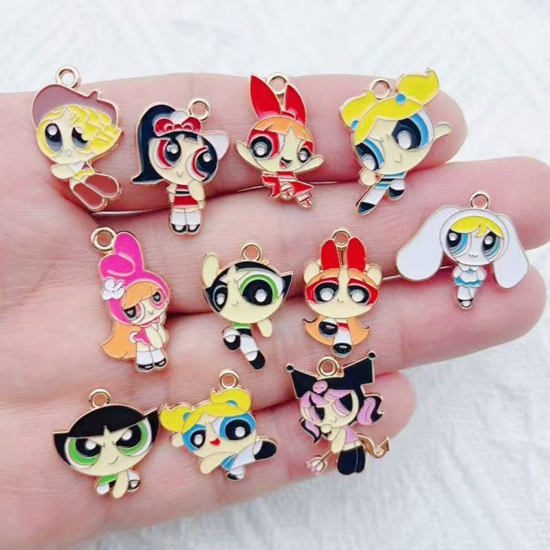 Drop Earrings - 10 Buah Liontin Gadis Kartun Berbahan