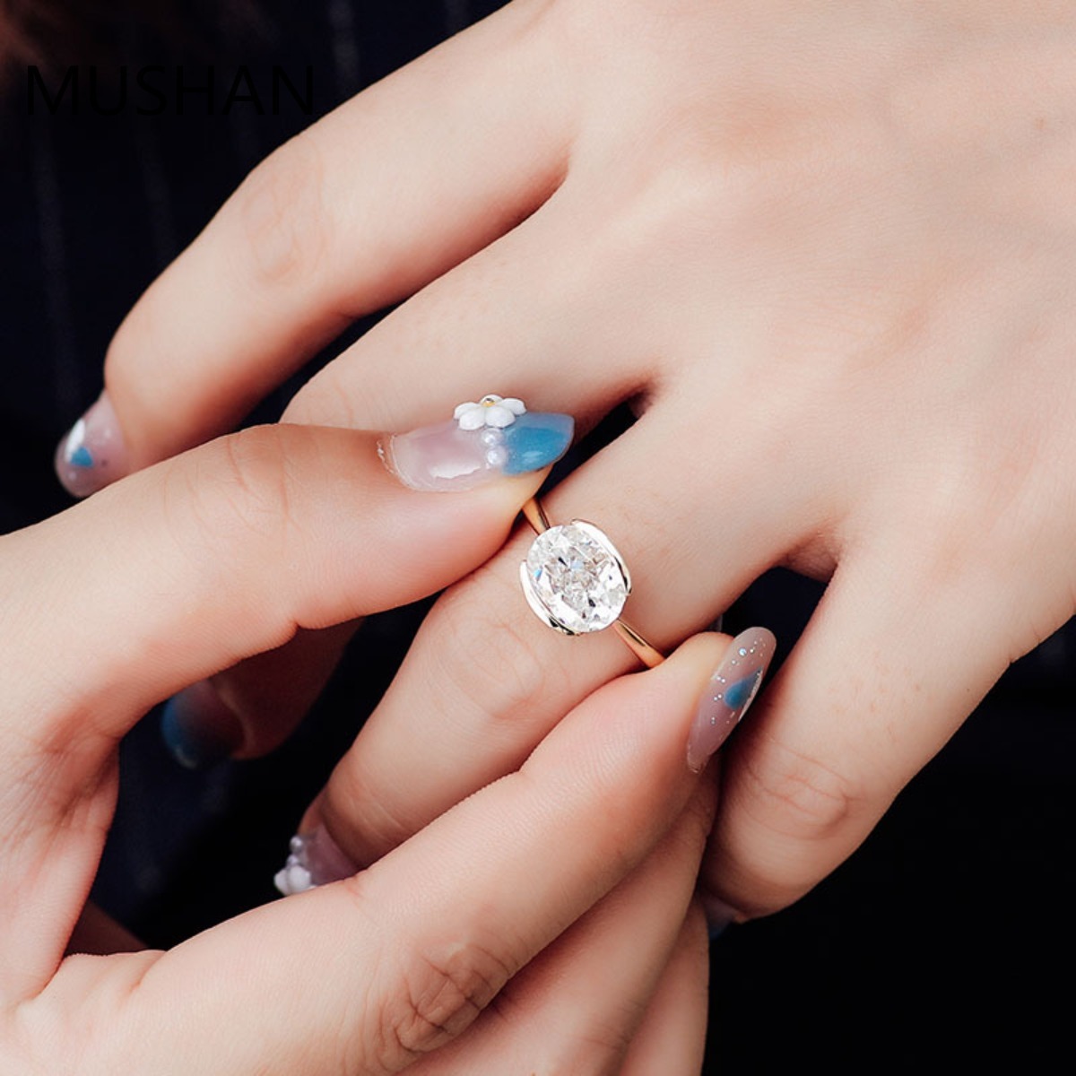 Cincin Emas 14K 18K Desainer M - Moissanite Ring ulasan dan harga